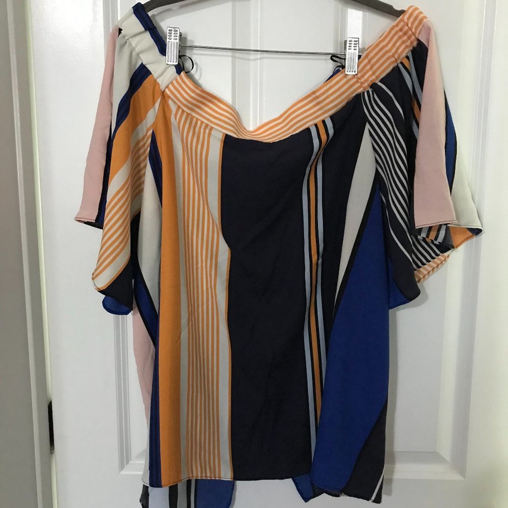Convertible off the shoulder or on the shoulder blouse by River Island size 20